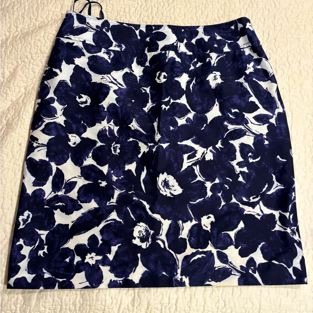 Jones New York Stretchy Floral Print Pencil Skirt